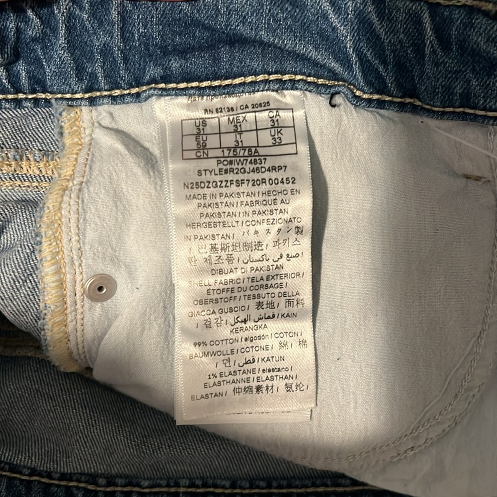 Guess cotton denim shorts . Size 31 - Picture 7 of 8